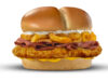 Arby’s® Golden Curly Chicken Burger Sahneye Çıkıyor!