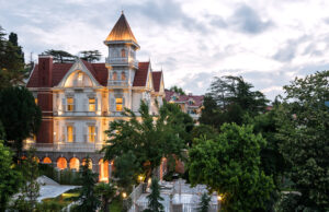 Büyükada’nın Tarihi ve Doğal Güzellikleriyle Sarmalanmış Bir Tatil Cenneti
