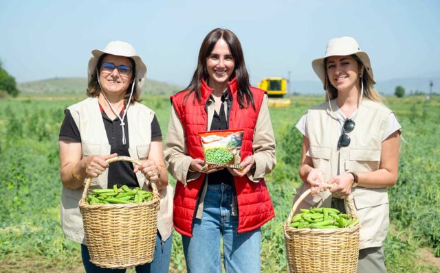 Tarladan-Sofraya-Kadın-Eli-SuperFresh'ten-Anlamlı-Hasat