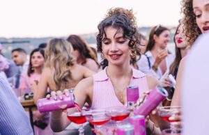 Red Bull’un Yaz Sürprizi Pink Edition, Lansman Partisiyle Tanıtıldı