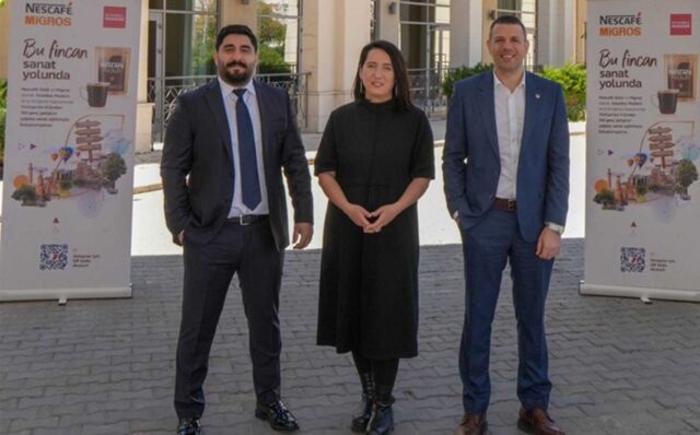 Bu-Fincan-Sanat-Yolunda--Genç-Sanatçılara-İlham-Veren-Bir-Yolculuk